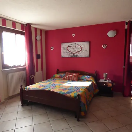 La Tana Del Ghiro בית נופש Villefranche